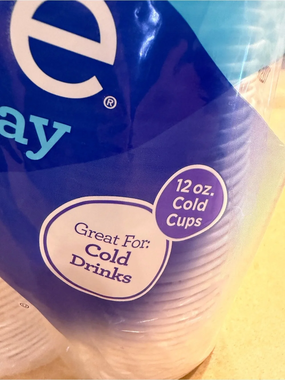 Party Supplies Hot/Cold Cups and Napkins Bundle of 4